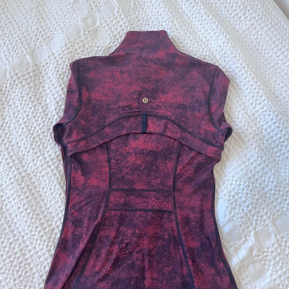 Lululemon define jacket Lunar New Year size 4 - Picture 7 of 8